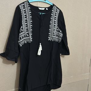 Black And White Short Kurti (Tunic)