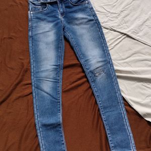 Branded High-waisted Skinny Jeans