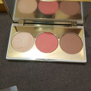 Makeup Kit Of Myglamm