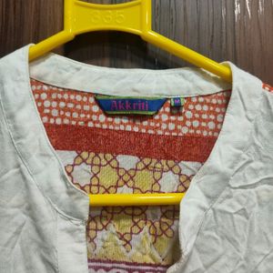 Beautiful Flowy White & Orange Akkriti Kurta