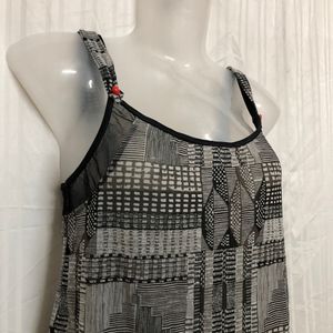 Charlott’ Black Sleeveless Top