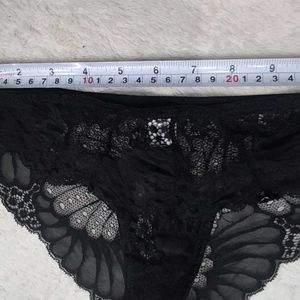 32 Size Black Net Look