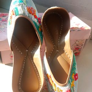 Anouk By Myntra Jutti For Women