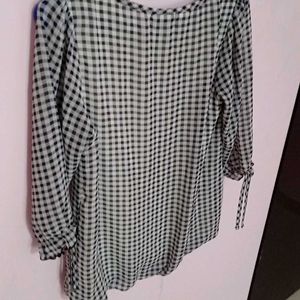 White And Black Checks Design Top