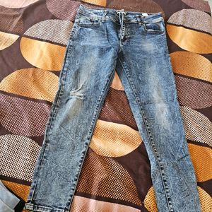 Distress Jeans