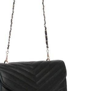 Savana Black Sling Bag