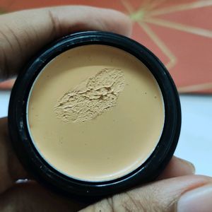 INSIGHT Concealer (Shade NC1 PORCELAIN)