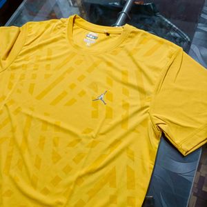 YELLOW SPORTS WEAR TSHIRT