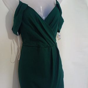 SEXY YET CLASSY COLD SHOULDER MINI DRESS