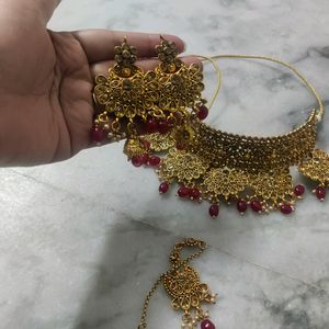 Pink stone bridal choker jewellery set