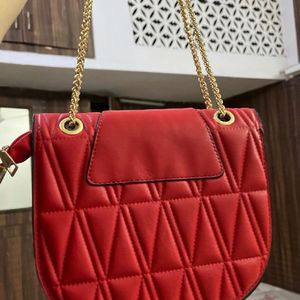 Red Slingbag