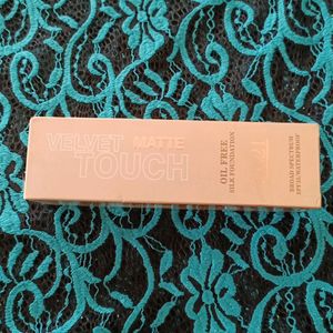 Velvet Matte Touch Oil Control Silk Foundation