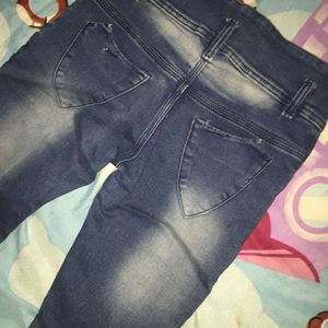 3 Botton Skinny Jeans