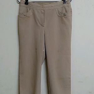 beige women capri pants