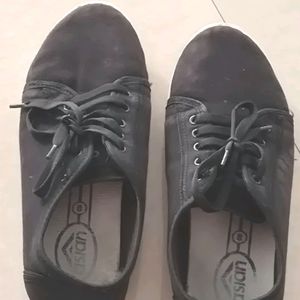 Women's Casual Shoes