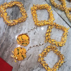 Haldi Bangles Set Of 4 With Finger Rings