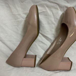 Sherrif Shoes Nude Pump Block Heels