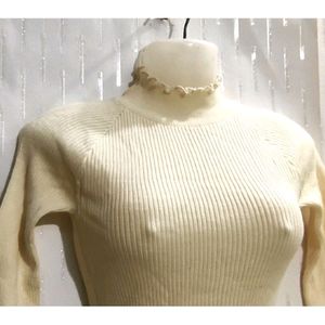 Soft Fitted Sweater for Women's