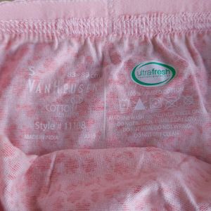 Original Van Heusen Panties Size Medium