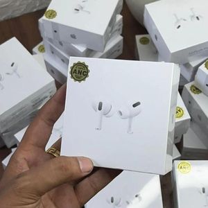 Apple AirPods Pro with MagSafe Charging Case