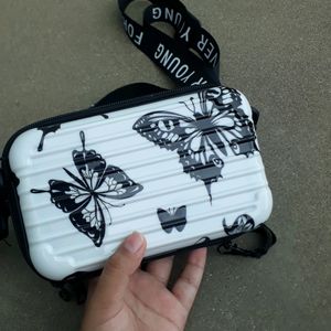 White And Black Butterfly Print Slingbag 👜