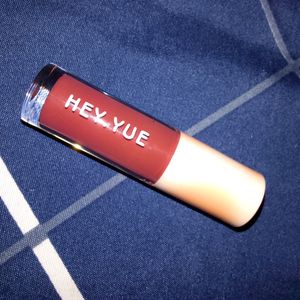 Hey Yue Moisturizing Lip Gloss