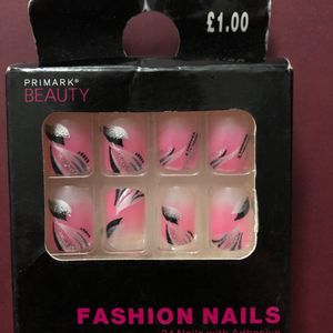 Fake Nails With 3 different Design