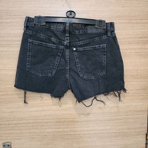 H&M Balck Shorts