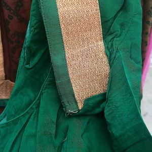 Mehendi Green Saree With Golden Border And Blouse