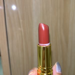 Revlon Super Lustrous Lipstick