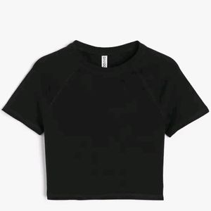 H&M Cropped Tee Shirt (Brand New).