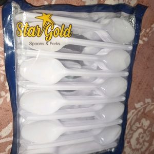 1 Packet Of Disposable Spoons