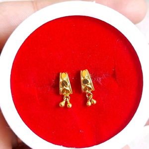 REAL GOLD small Earing Stud Of 18 Crt