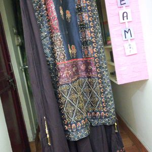 Very Stylish Ethnic Gown