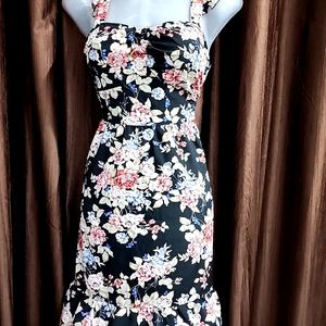 NewMe Pintresty Midi Dress 🧸🎀 (70% OFF)