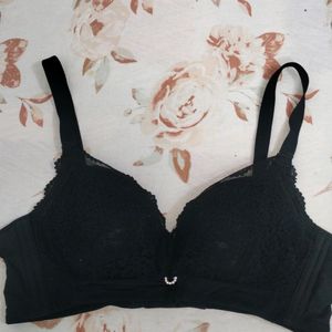 black pushup bra