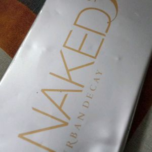 Naked 3 Urban Decay Makeup Brushes