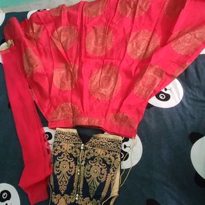 Lehenga Choli Set With Dupatta..Selling Urgent