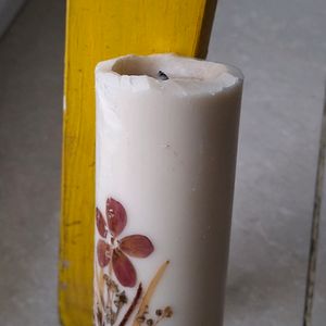 SCENTED CANDLE