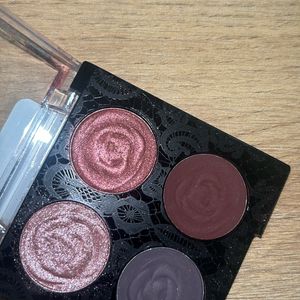 Wet n Wild - Bed of Roses Eyeshadow