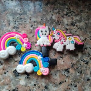 Set Of 4 Beautiful Hair Clips..