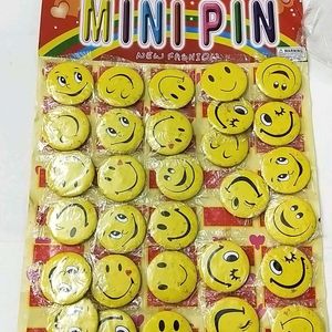 Used Smiley Badge 30 Pieces