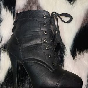 Pencil Heels Ankle Length Boots.