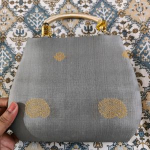 Festive Bag For Sarees