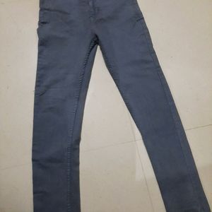 Grey streachable jeans