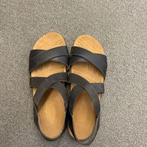 Women Black Sandal