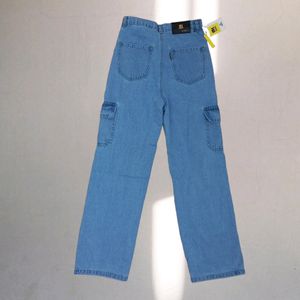 Wide Leg Cargo Jeans