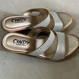 Nude and shimmer Wedge