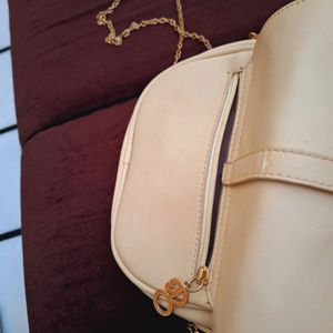 Beautiful Nude Color Bag With Multi Pocket