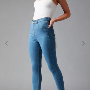 Skinny Fit High-Rise Stretchable Jeans